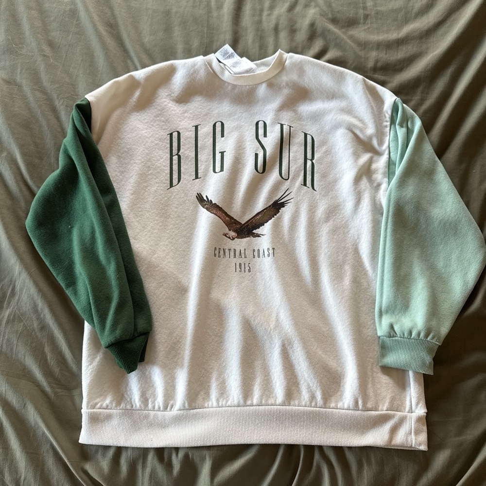 IML White and Green Sweatshirt